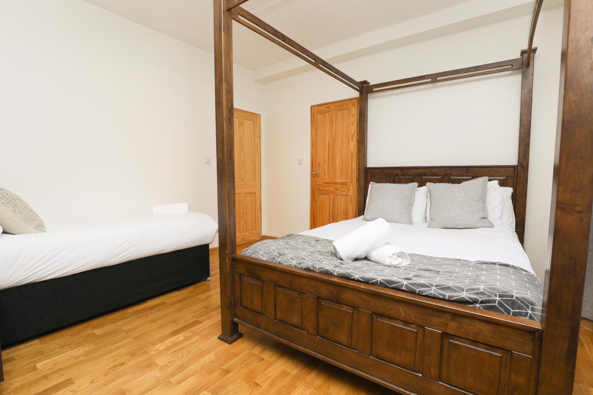 Anfield Luxe Retreat - Stylish Stay With Parking - Steps From Stadium - Short Drive To City Centre Liverpool Buitenkant foto